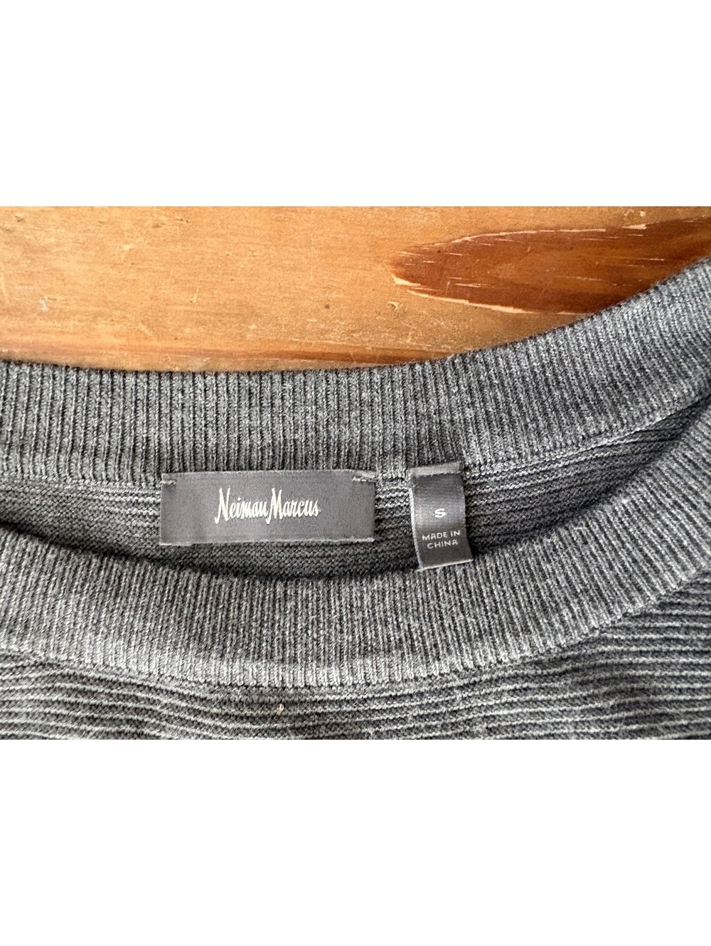 Neiman Marcus Charcoal Gray Fine Knit Sweater Women’s Small High Low Hem - Picture 3 of 7